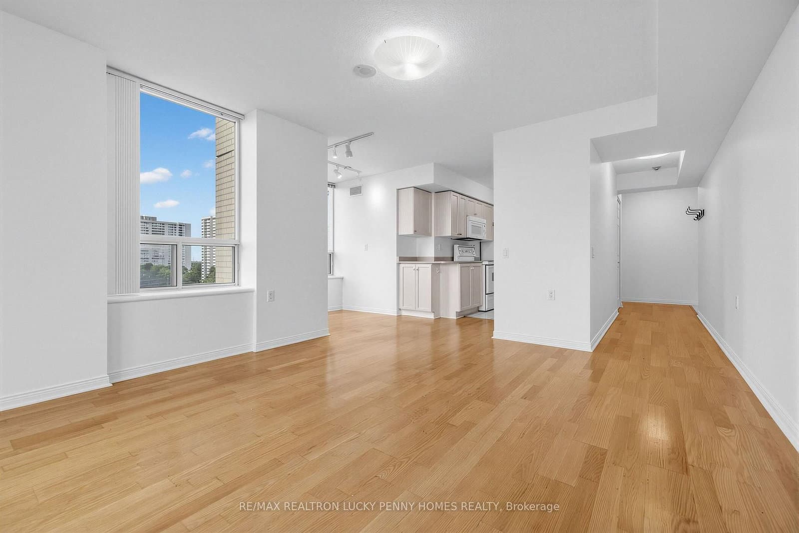 2800 Warden Avenue, Unit 807 thumbnail 16