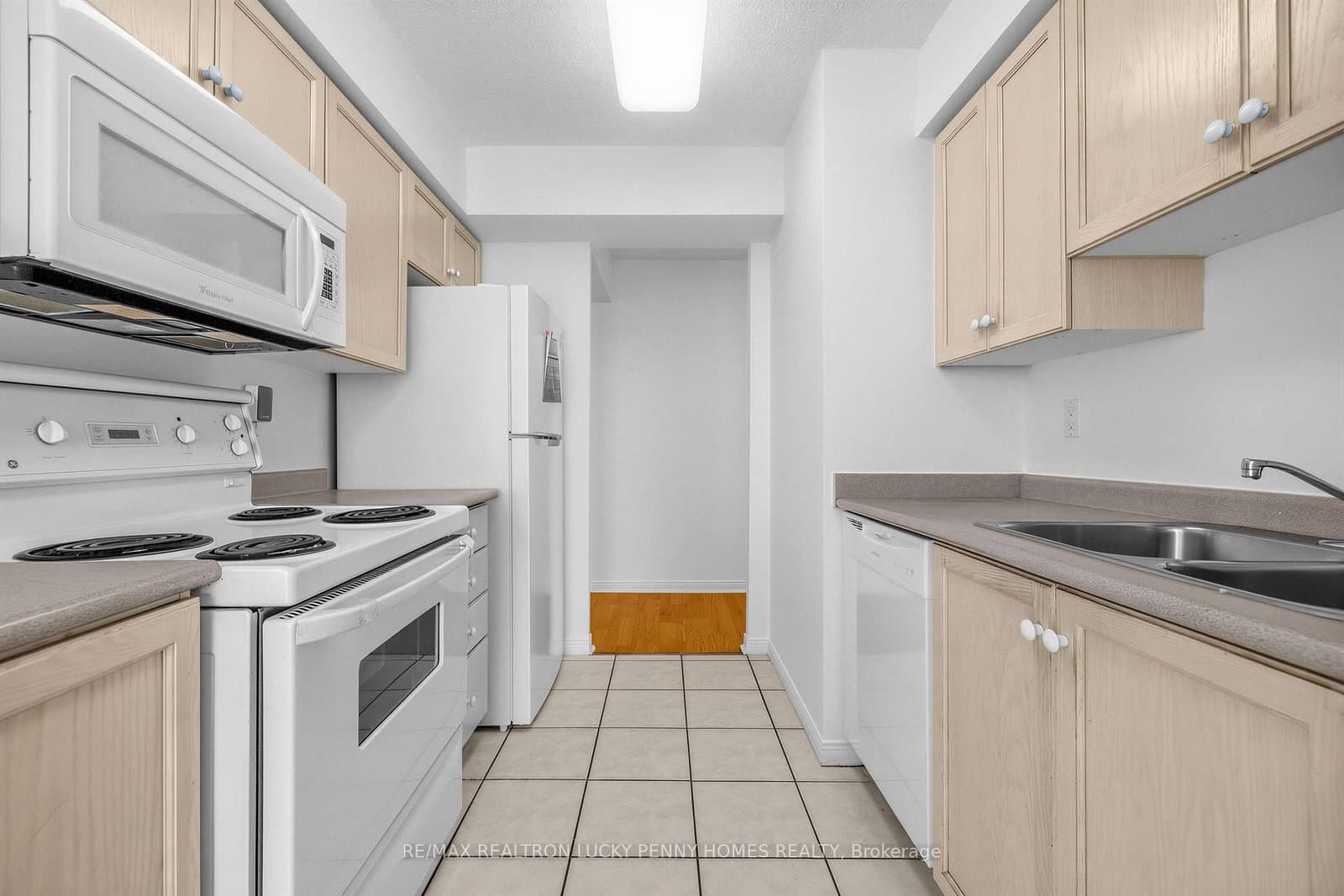 2800 Warden Avenue, Unit 807 thumbnail 24