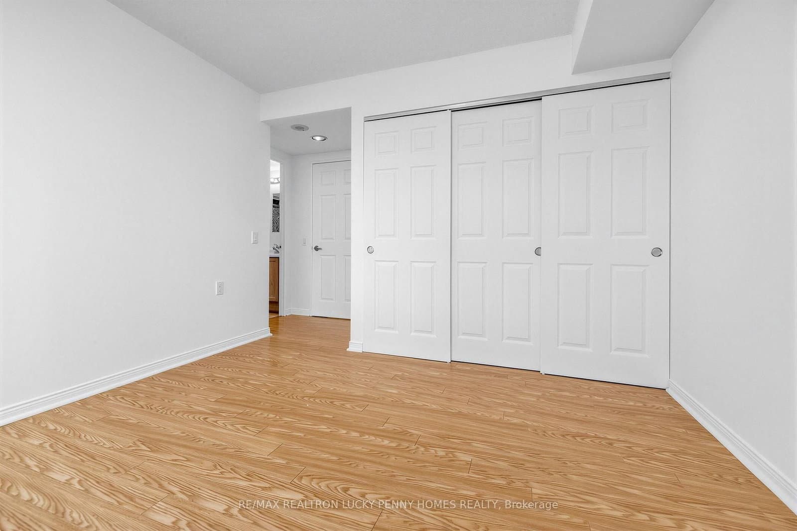 2800 Warden Avenue, Unit 807 thumbnail 34