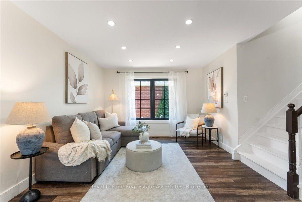 1464 Trowbridge Drive thumbnail 15