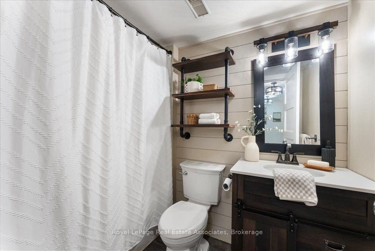 1464 Trowbridge Drive thumbnail 31