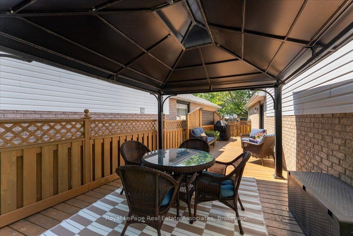 1464 Trowbridge Drive thumbnail 37