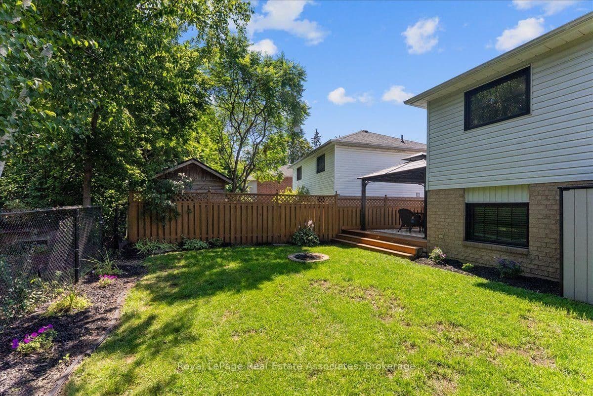 1464 Trowbridge Drive thumbnail 40
