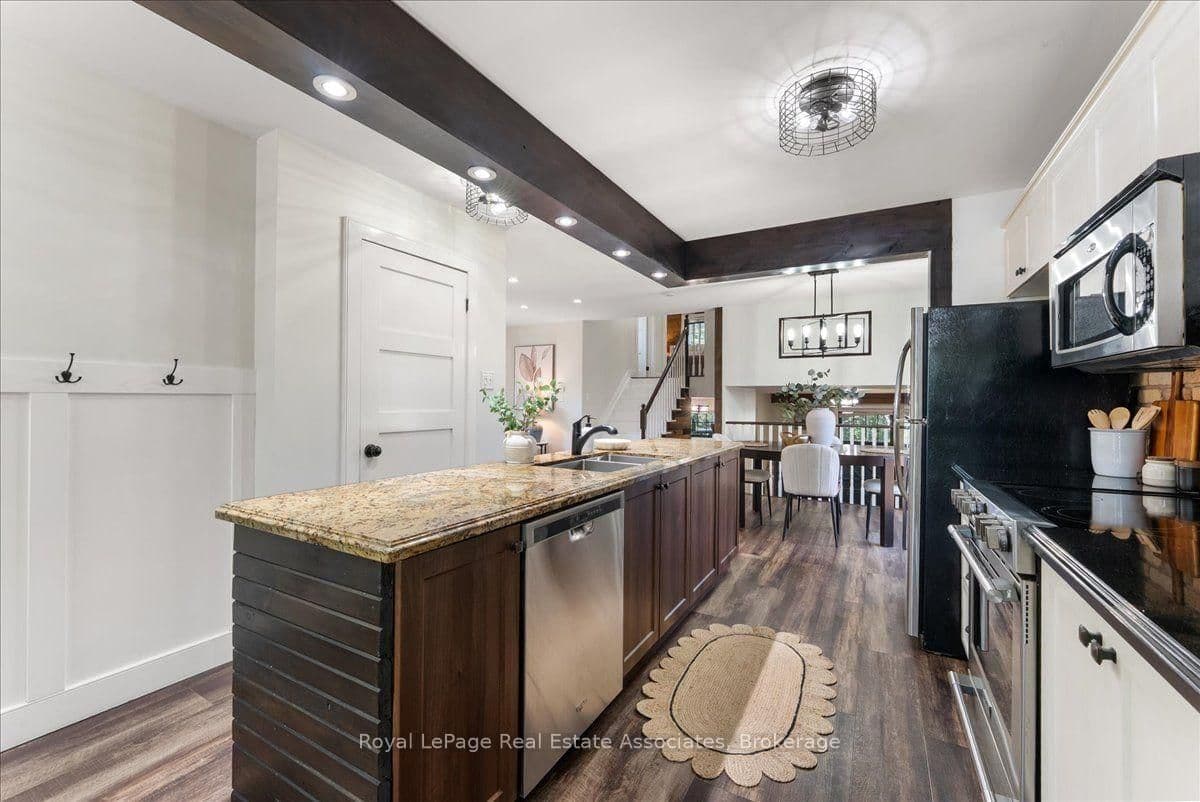 1464 Trowbridge Drive thumbnail 7