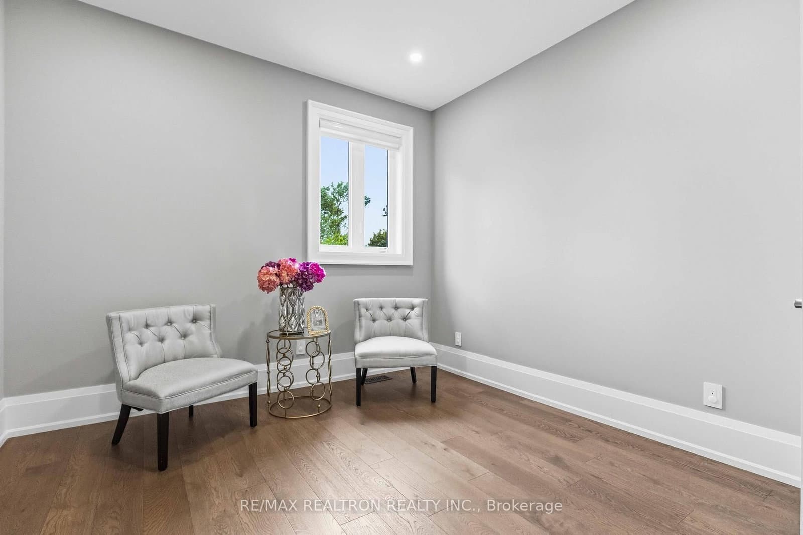 809 Fairview Avenue thumbnail 32