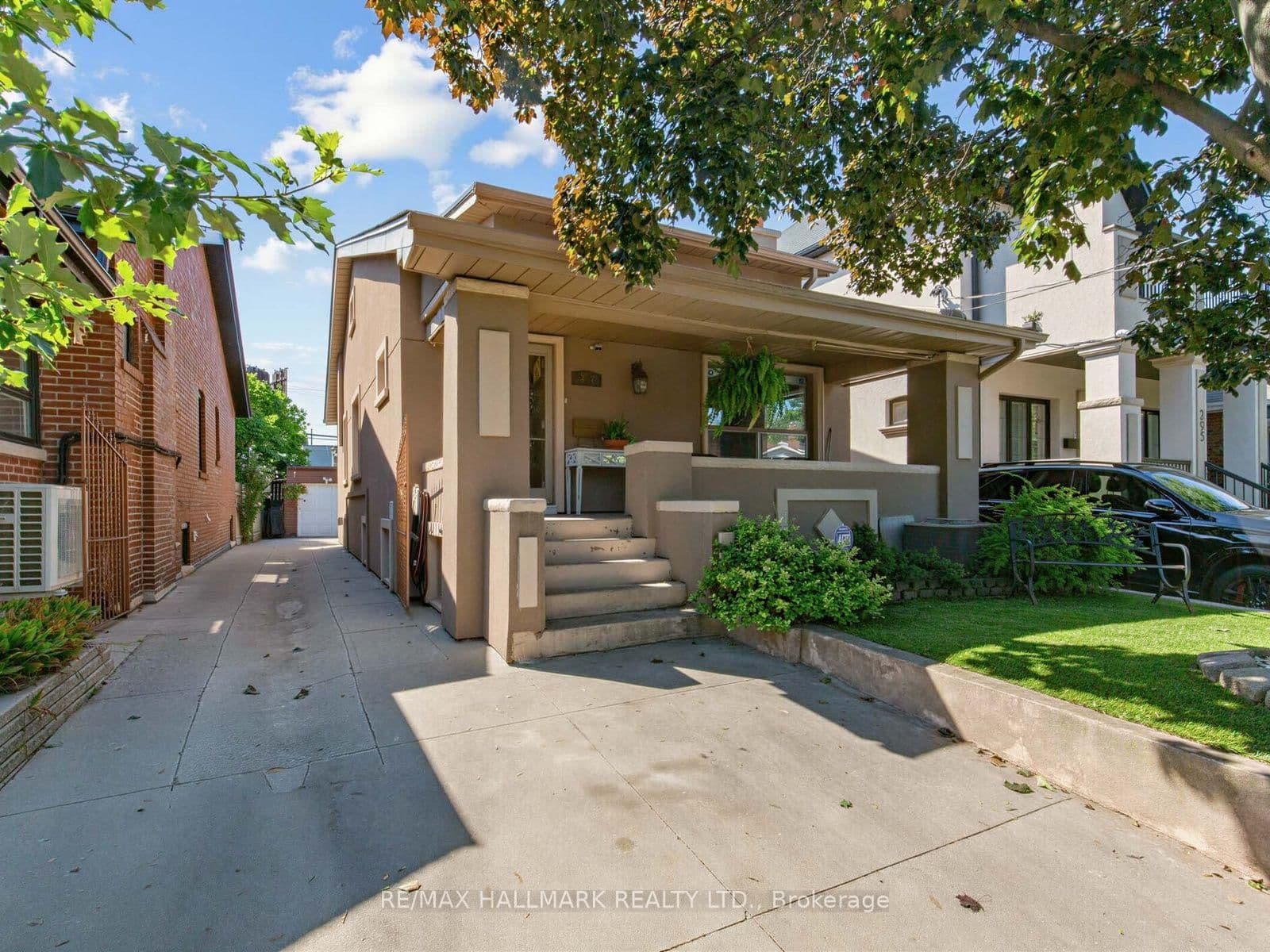 297 Strathmore Boulevard thumbnail 2