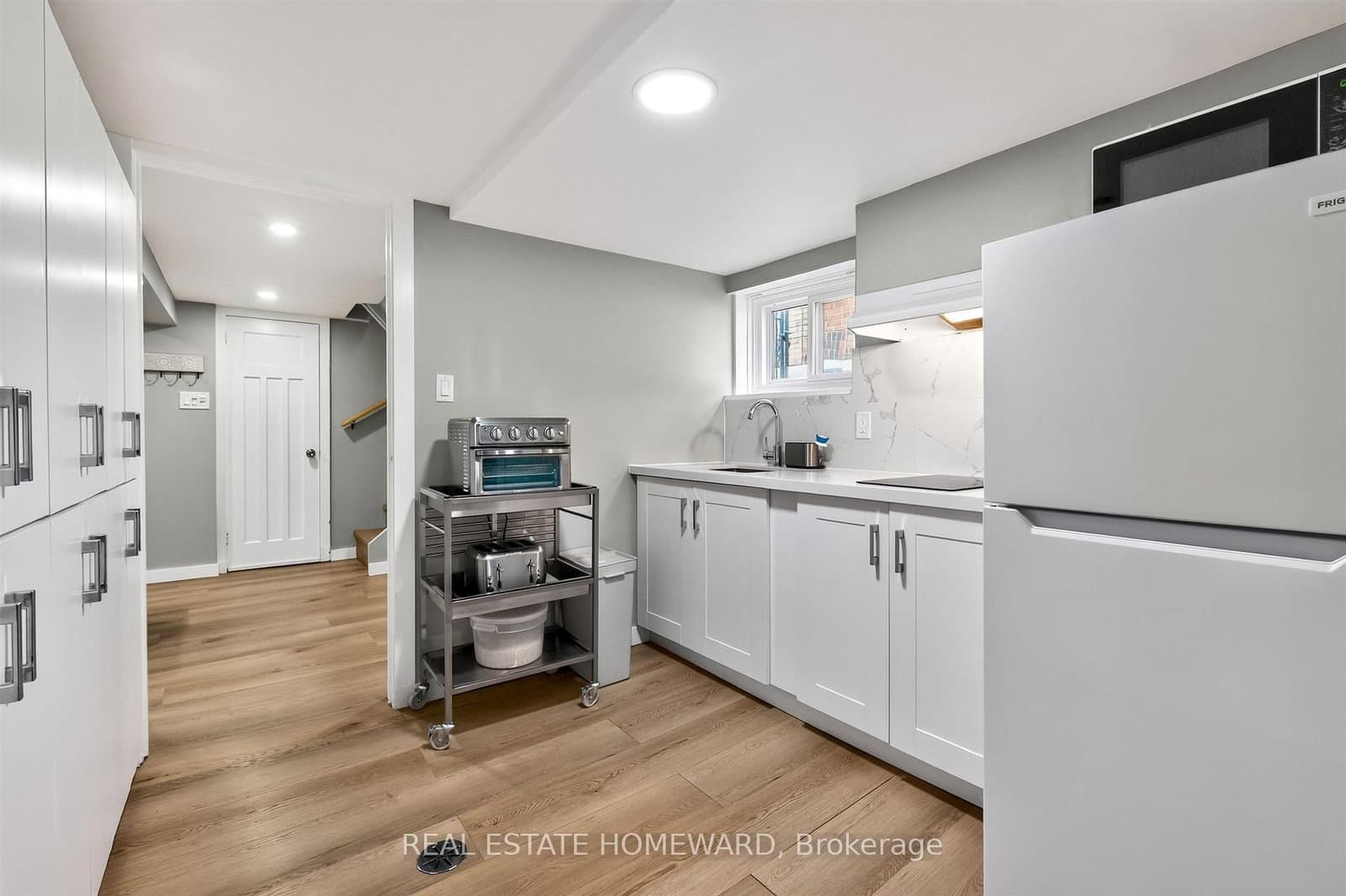 413 O'Connor Drive thumbnail 17