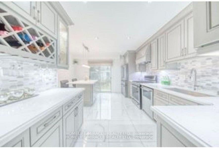 6 Adams Park Gate, Unit Main Floor thumbnail 5