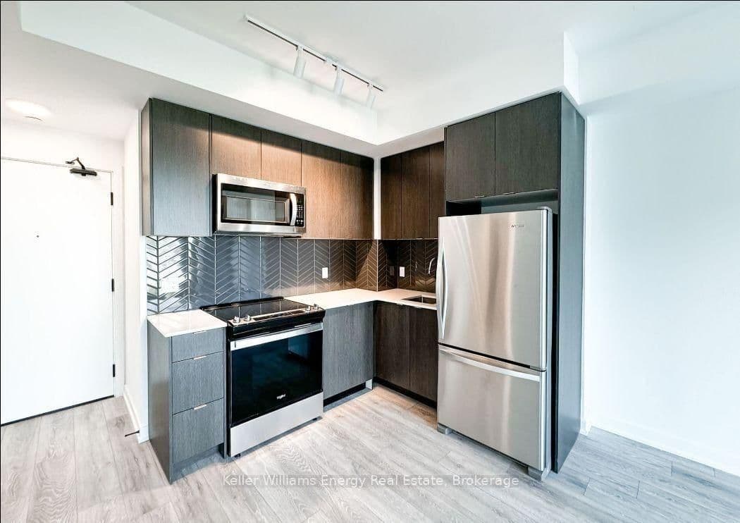 1606 Charles Street, Unit 810 thumbnail 3