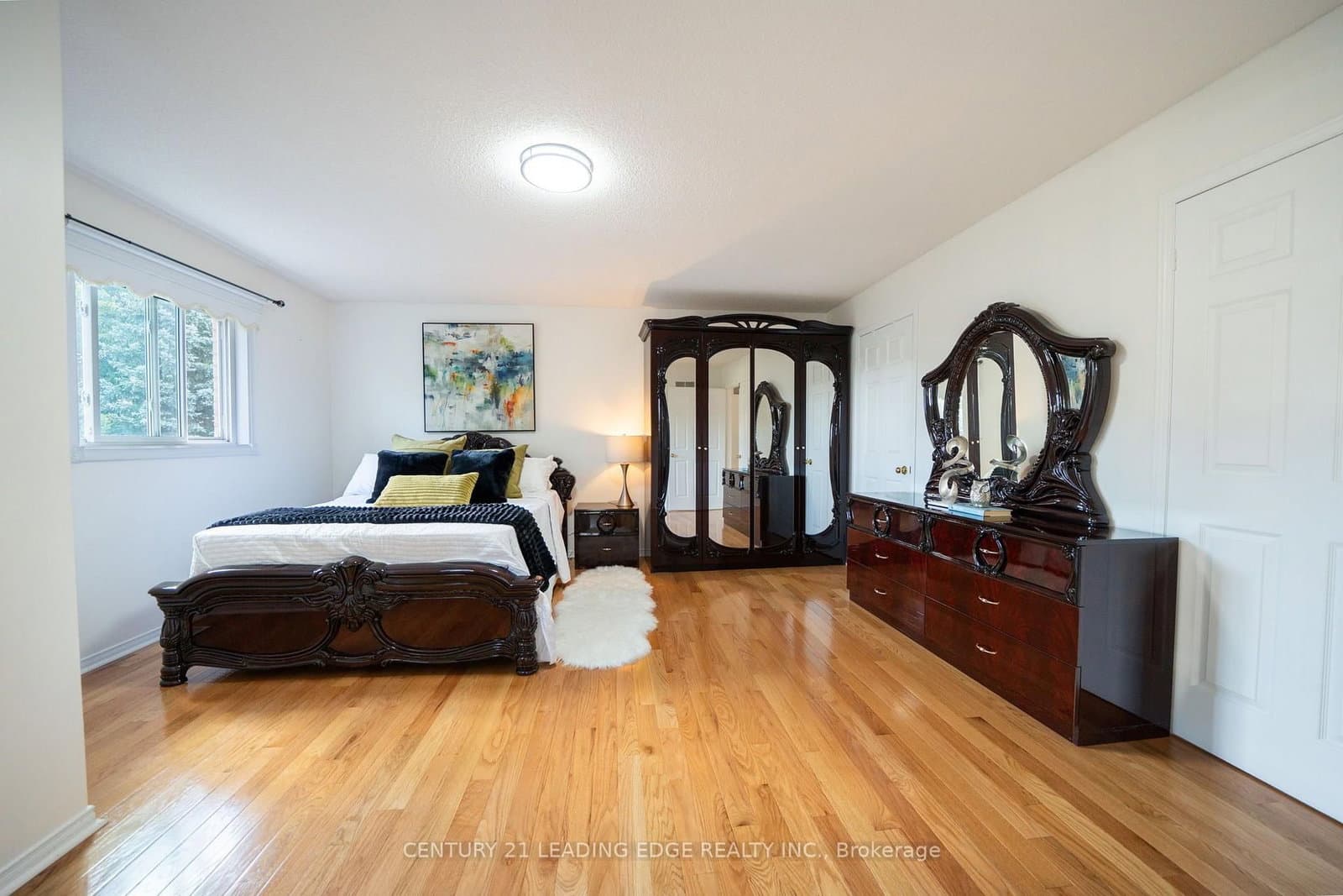 1595 Deerhurst Court thumbnail 25