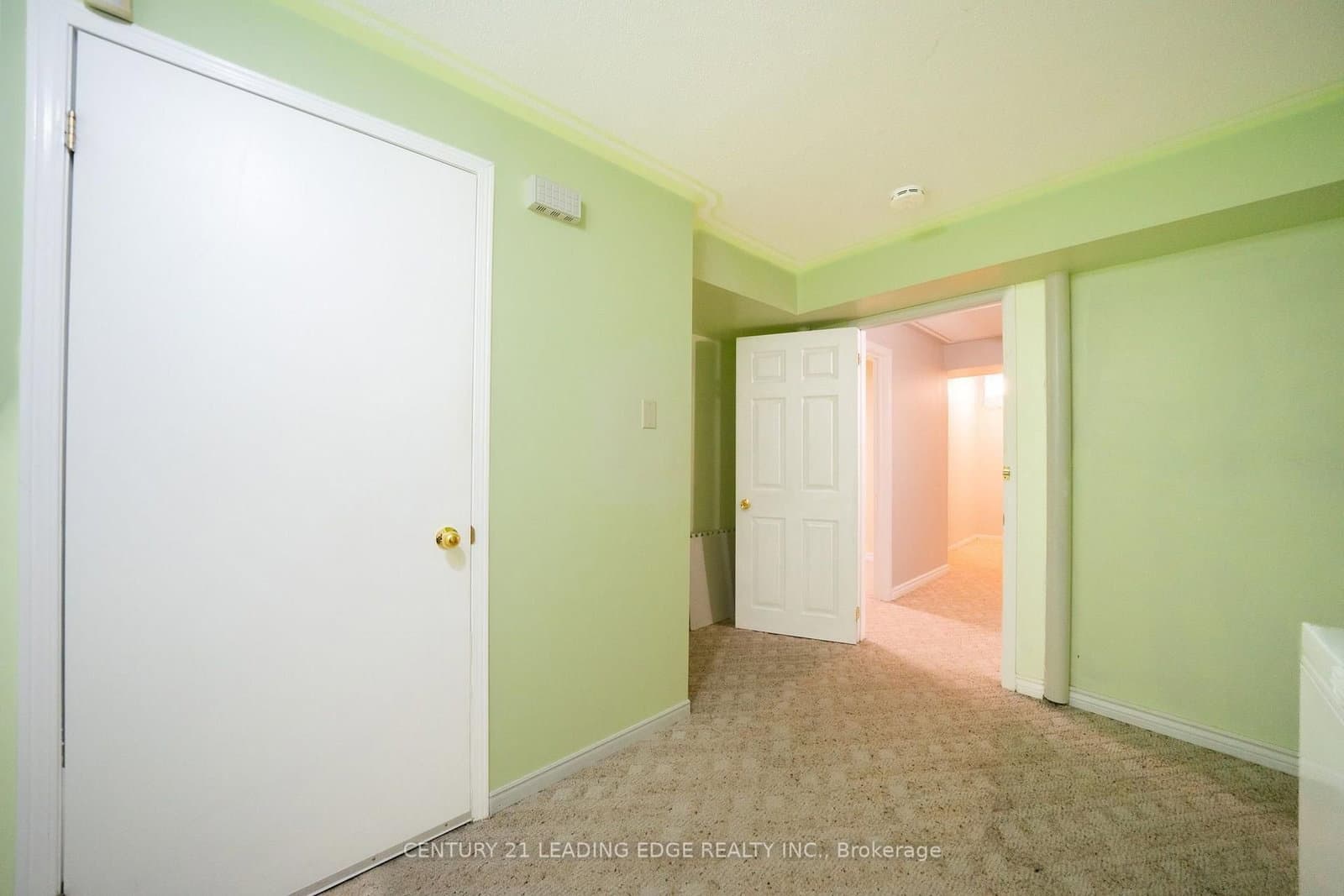 1595 Deerhurst Court thumbnail 33