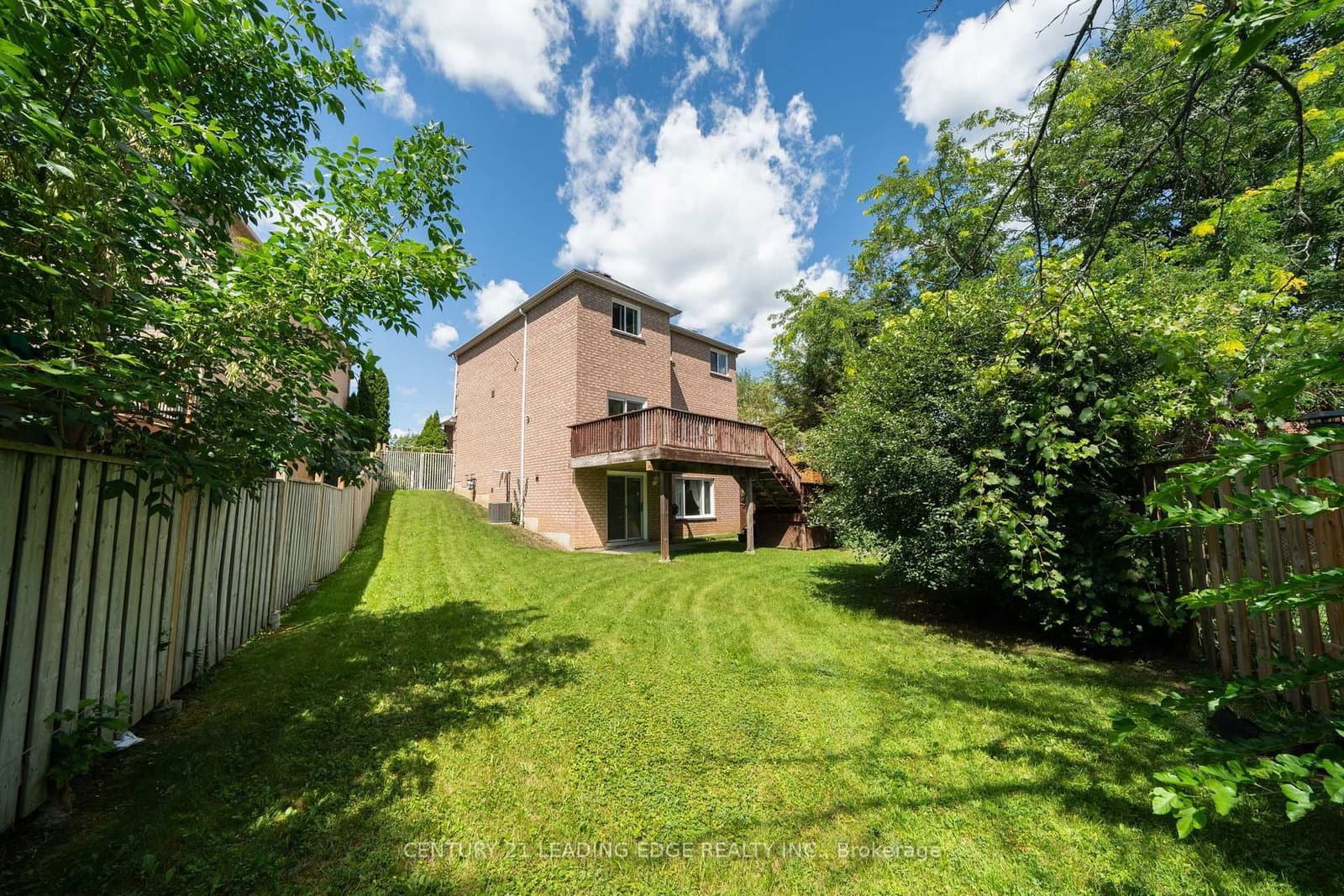 1595 Deerhurst Court thumbnail 44