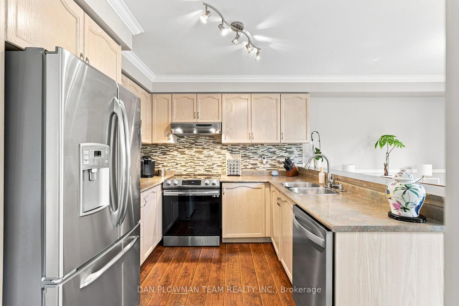 52 Wells Crescent thumbnail 12