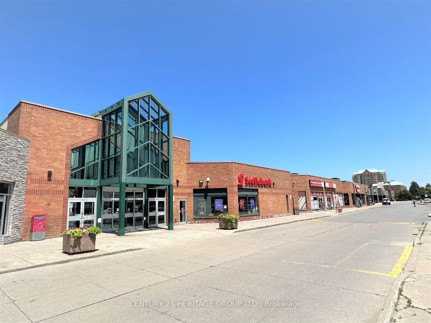 31 Tapscott Road, Unit 8 thumbnail 14