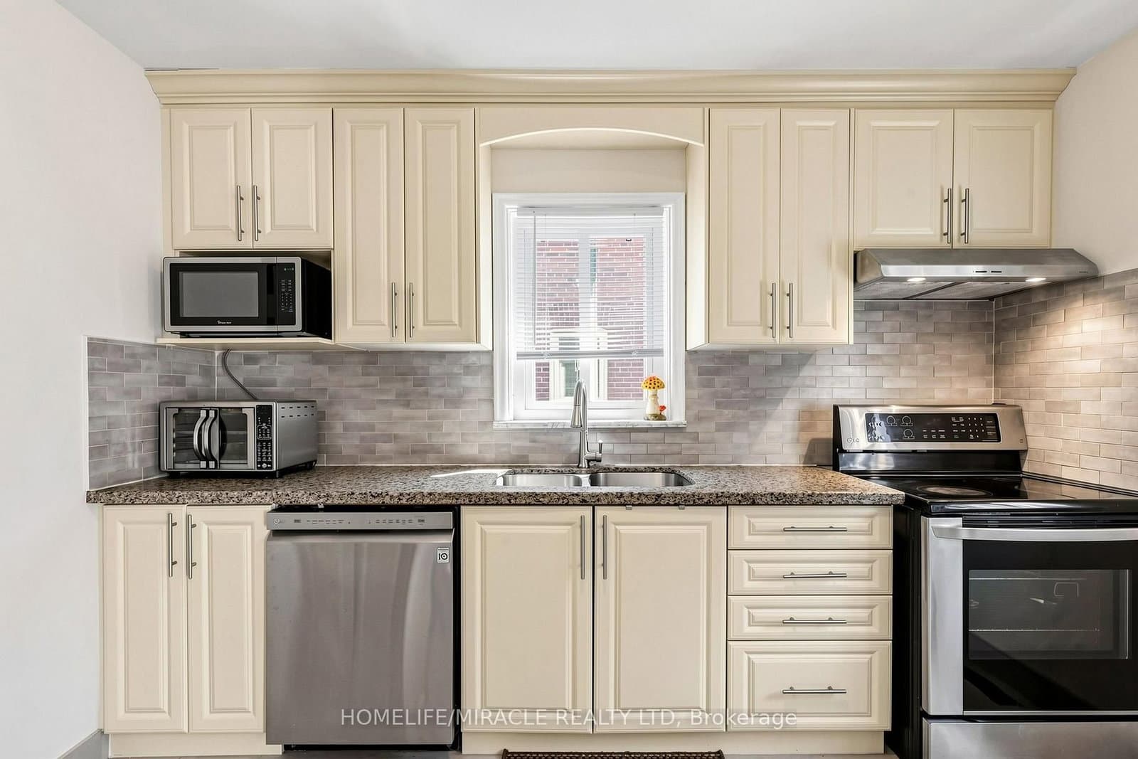 470 Midland Avenue thumbnail 17