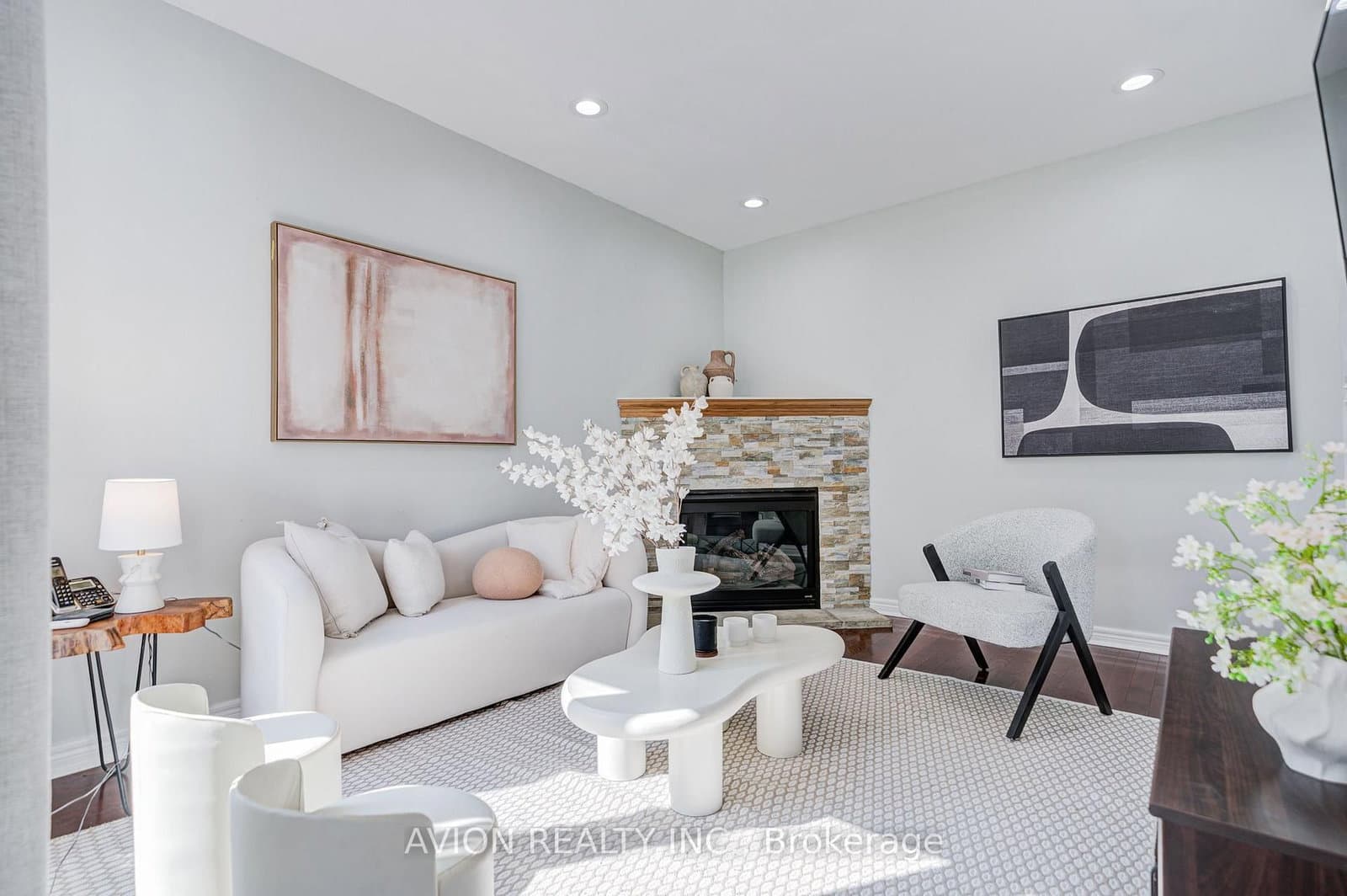 83 Stonebridge Boulevard thumbnail 16