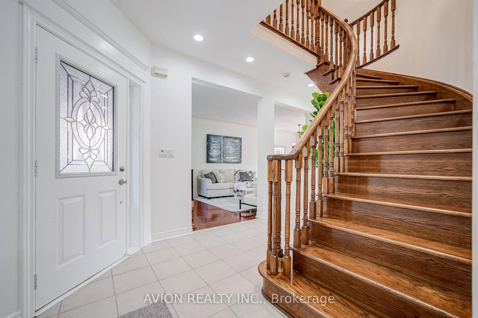 83 Stonebridge Boulevard thumbnail 4