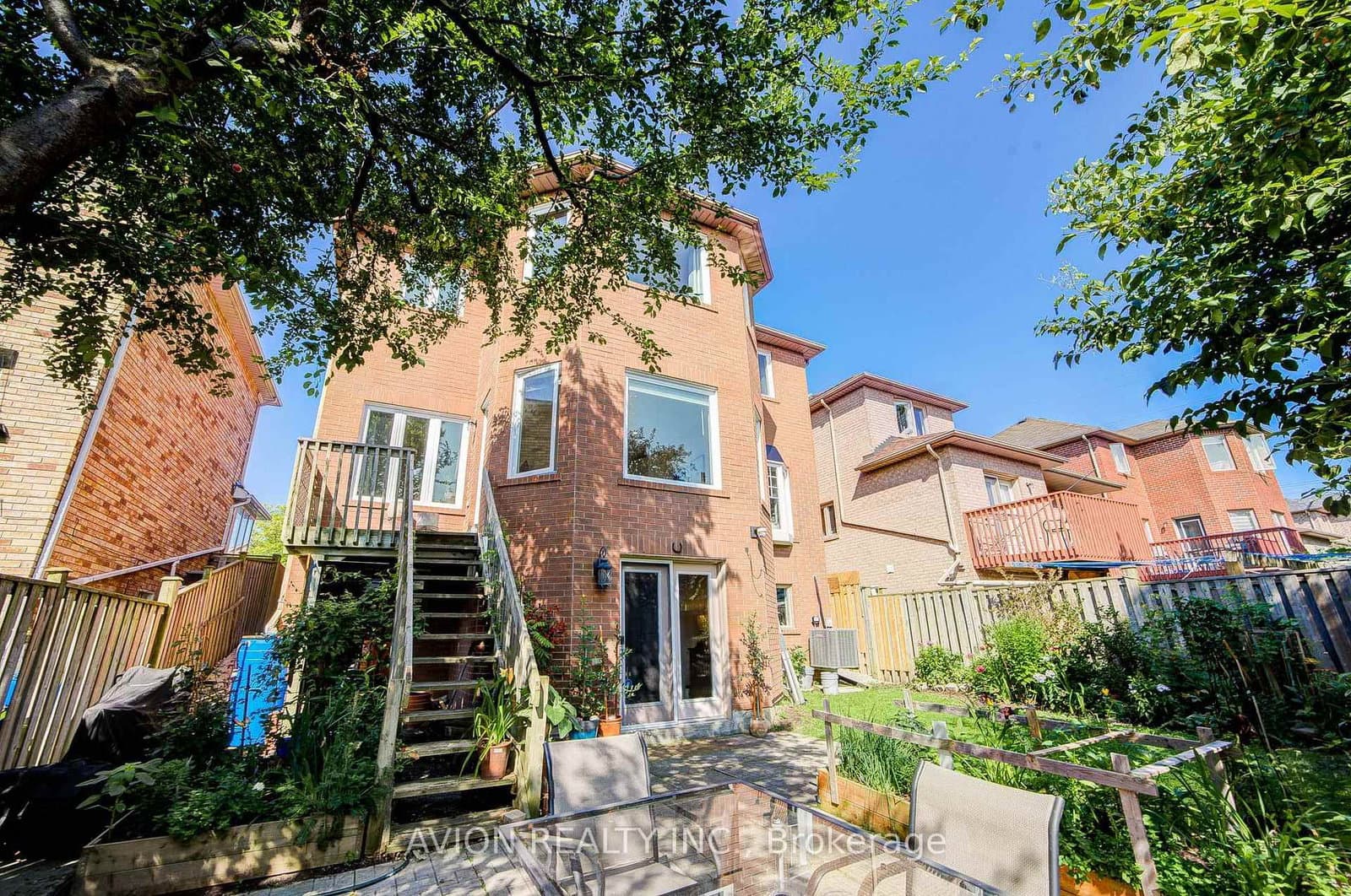 83 Stonebridge Boulevard thumbnail 45