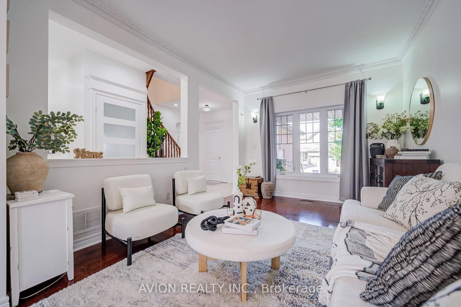 83 Stonebridge Boulevard thumbnail 5
