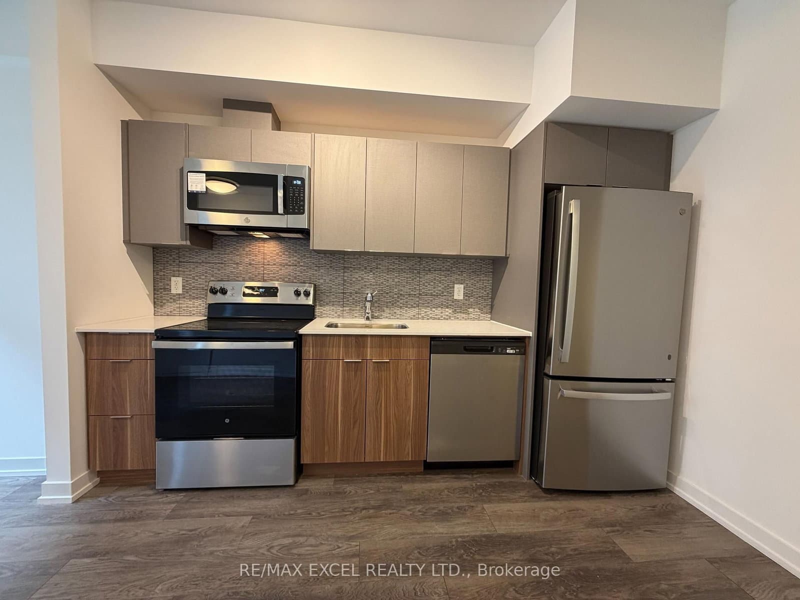 3069 Pharmacy Avenue, Unit 10 thumbnail 4