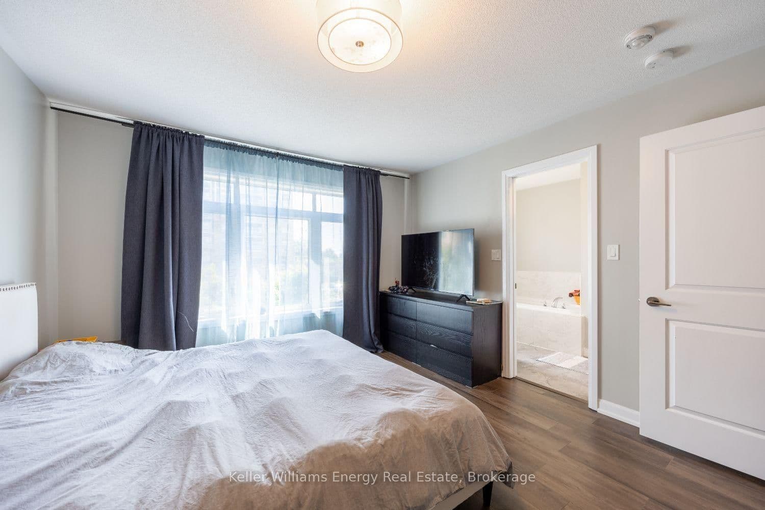 72 Longshore Way thumbnail 10