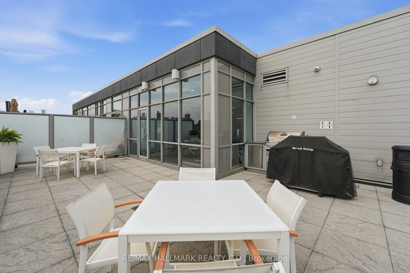 630 Queen Street E, Unit 602 thumbnail 25
