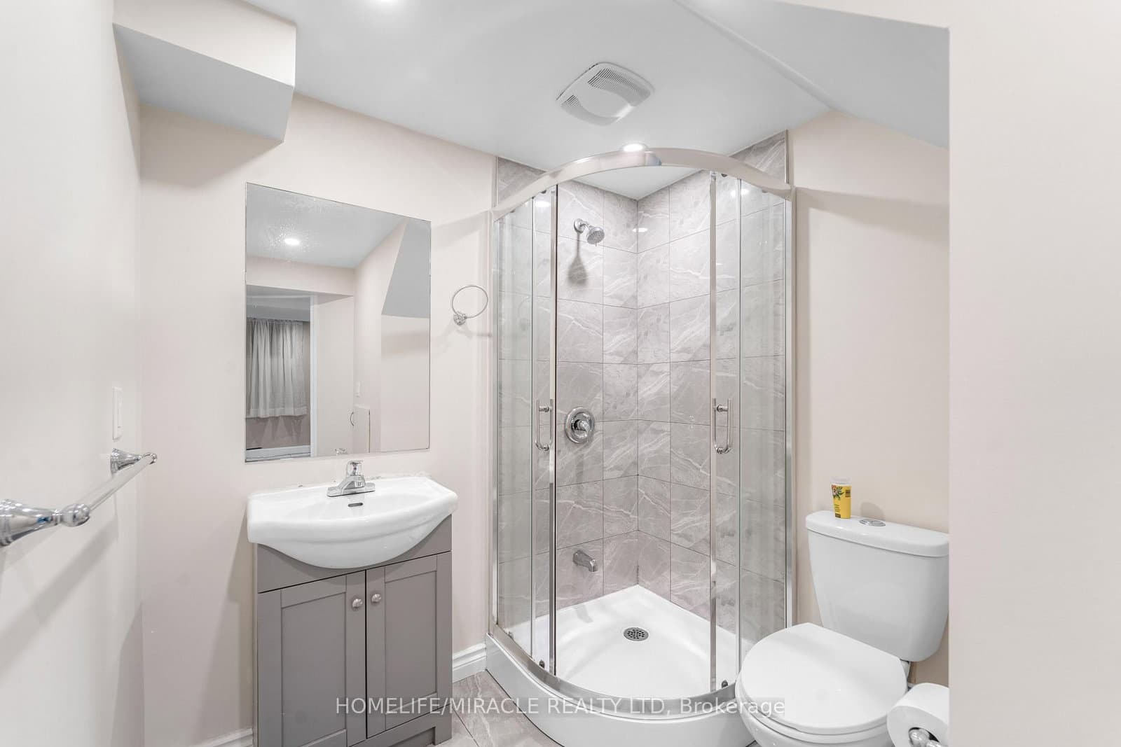 203 Centennial Road thumbnail 31