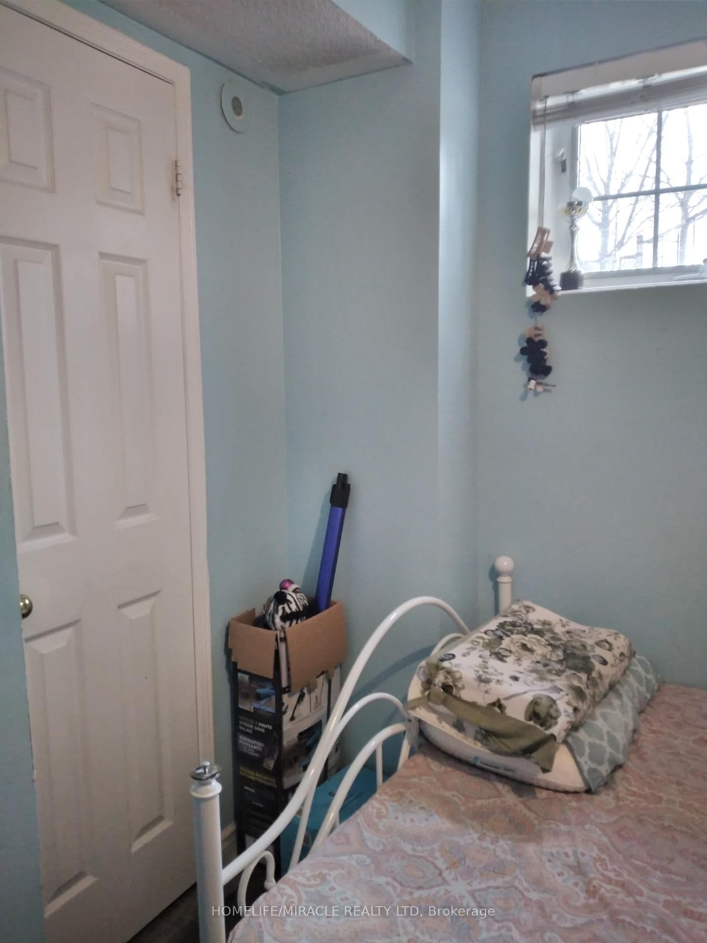200 Mclevin Avenue, Unit 12 thumbnail 9