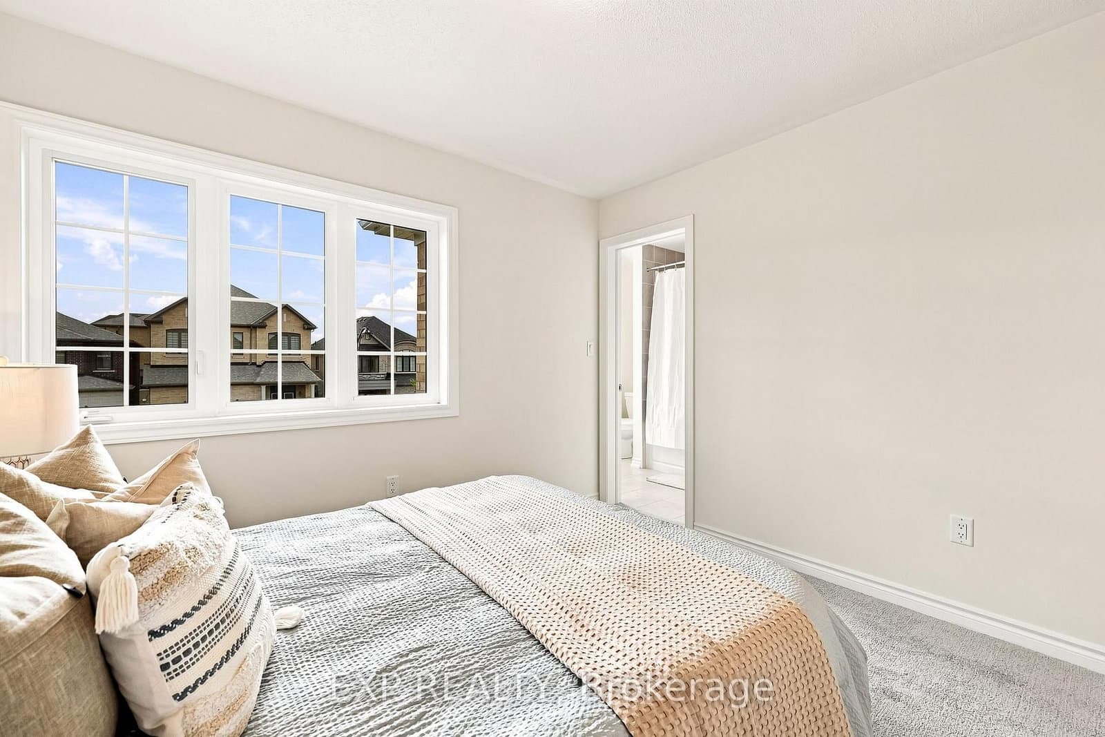 2144 Hallandale Street thumbnail 27