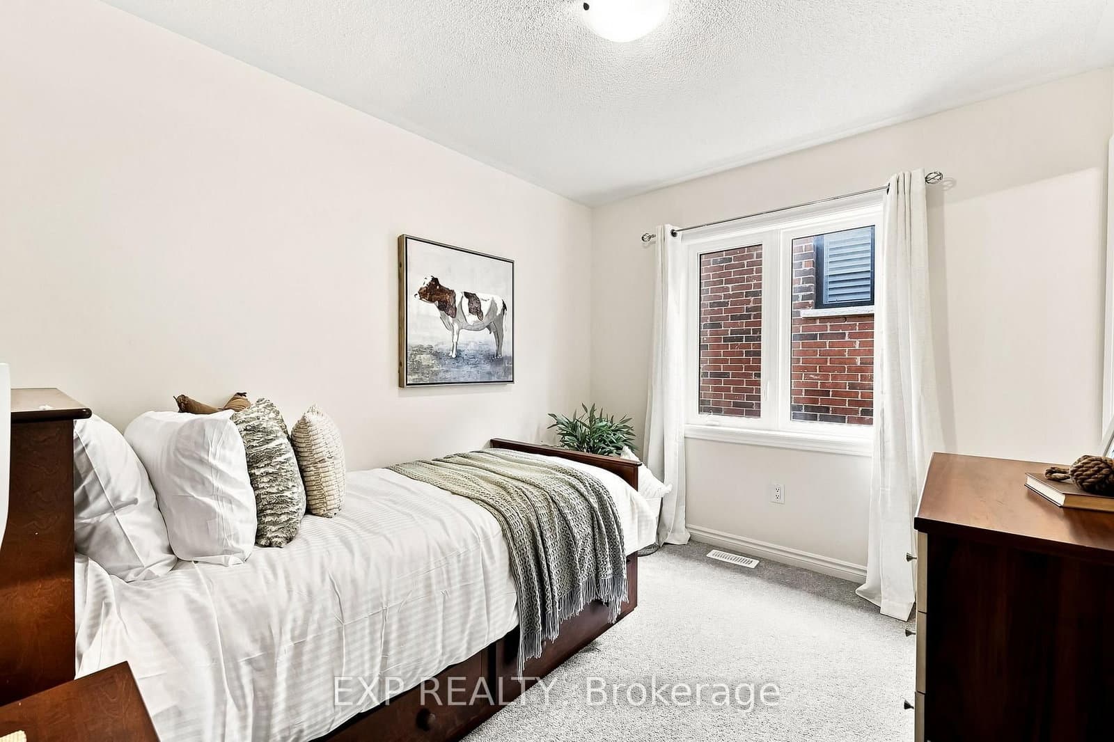 2144 Hallandale Street thumbnail 31
