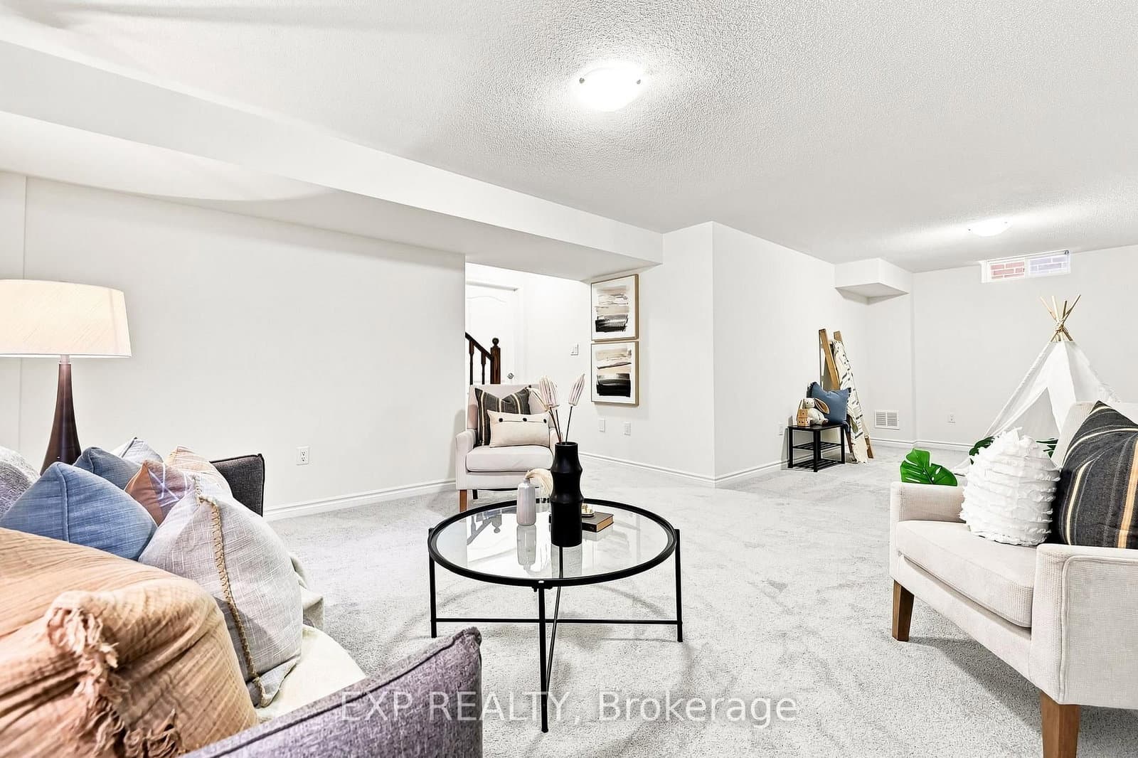2144 Hallandale Street thumbnail 38
