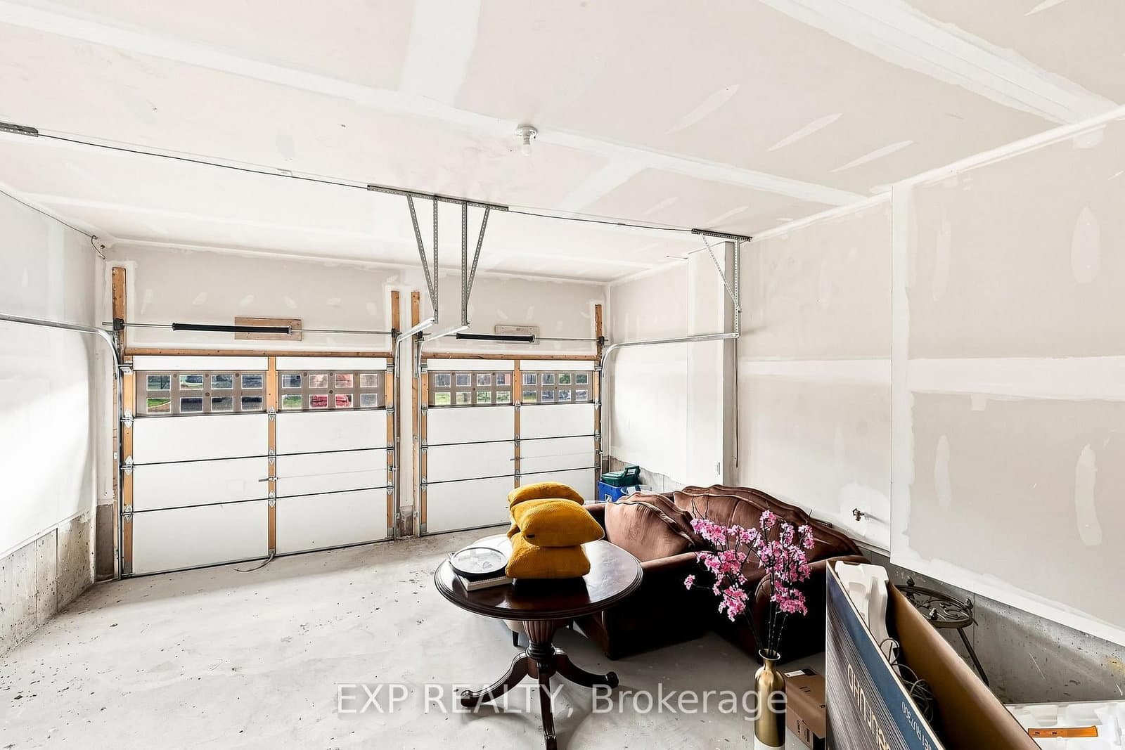 2144 Hallandale Street thumbnail 42
