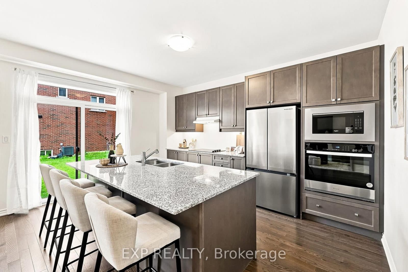 2144 Hallandale Street thumbnail 9