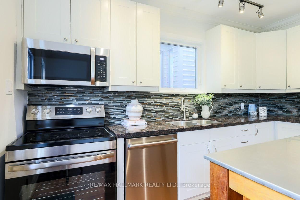 38 Boultbee Avenue thumbnail 9