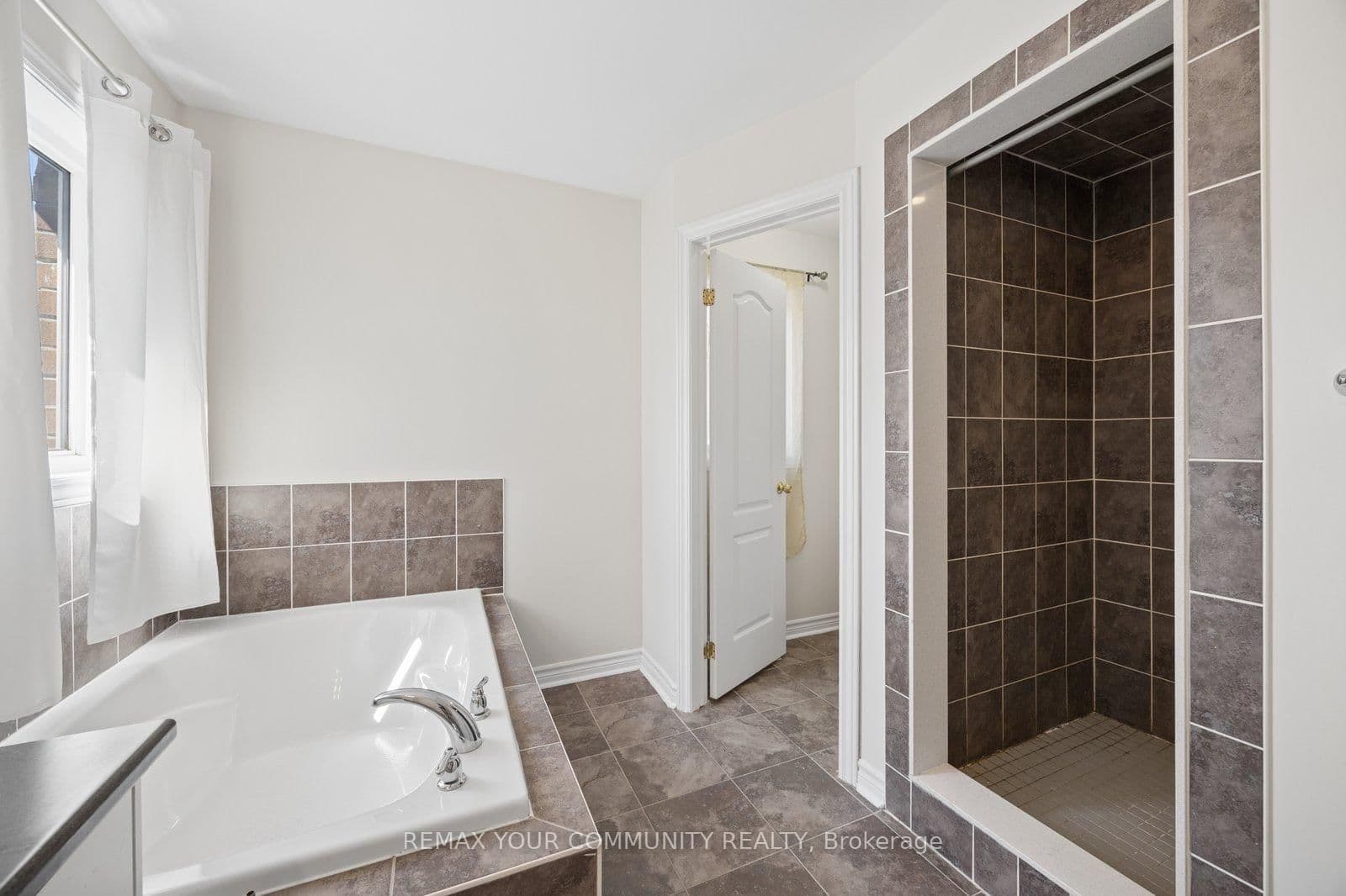 905 Greenhill Avenue thumbnail 18