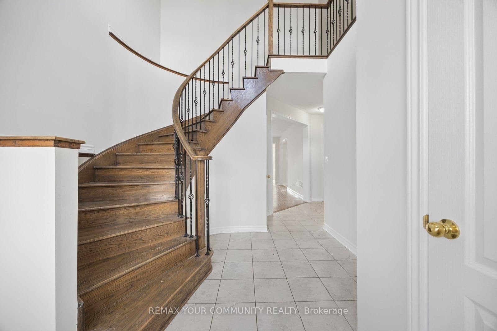 905 Greenhill Avenue thumbnail 4