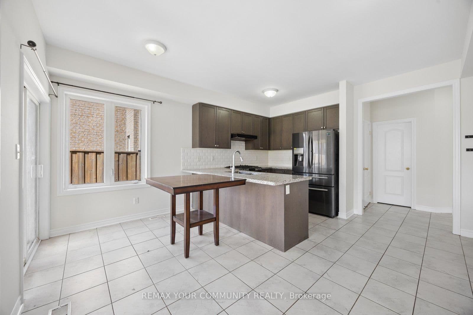905 Greenhill Avenue thumbnail 5