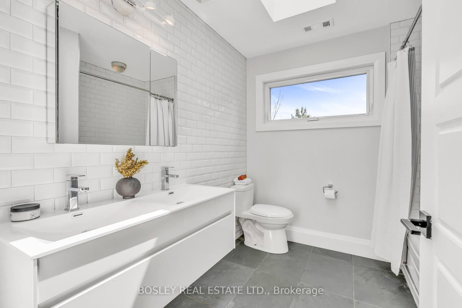 55 Presley Avenue thumbnail 35