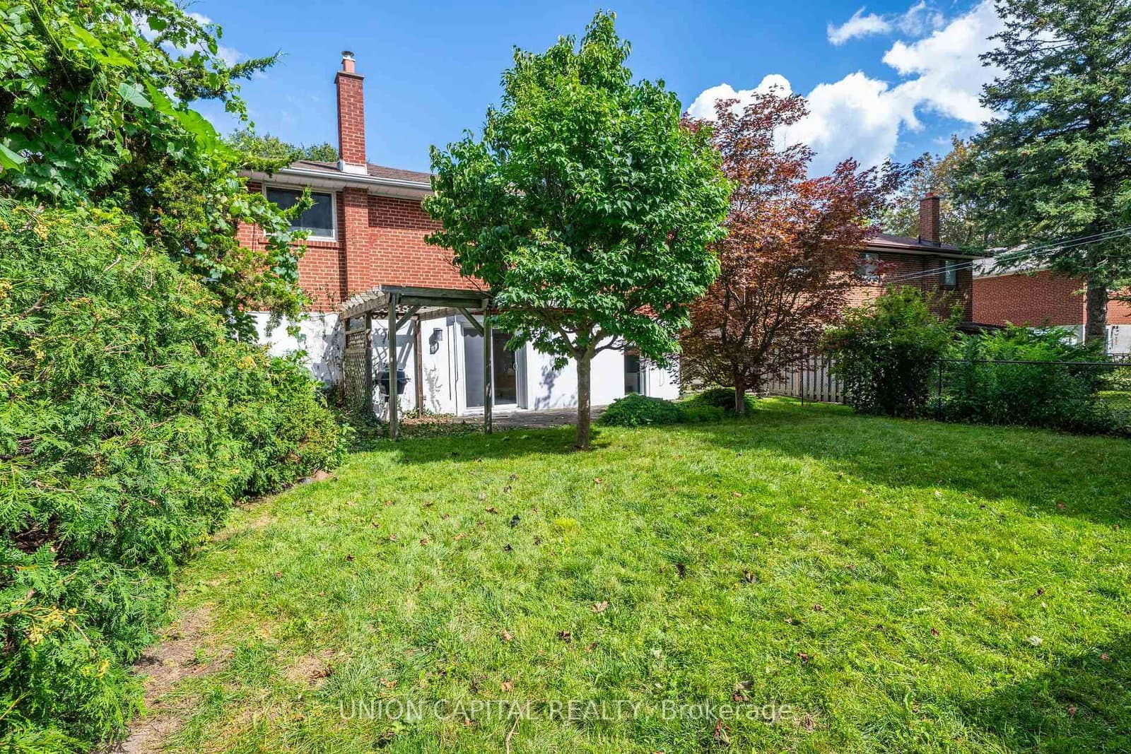 8 Baybrook Crescent thumbnail 36