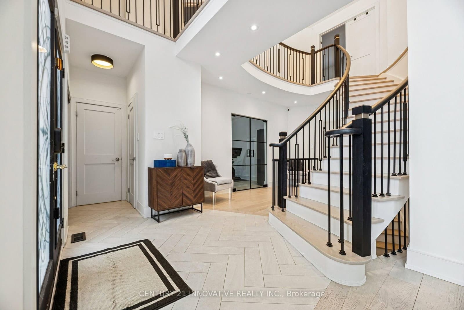 6 Devonridge Crescent thumbnail 3