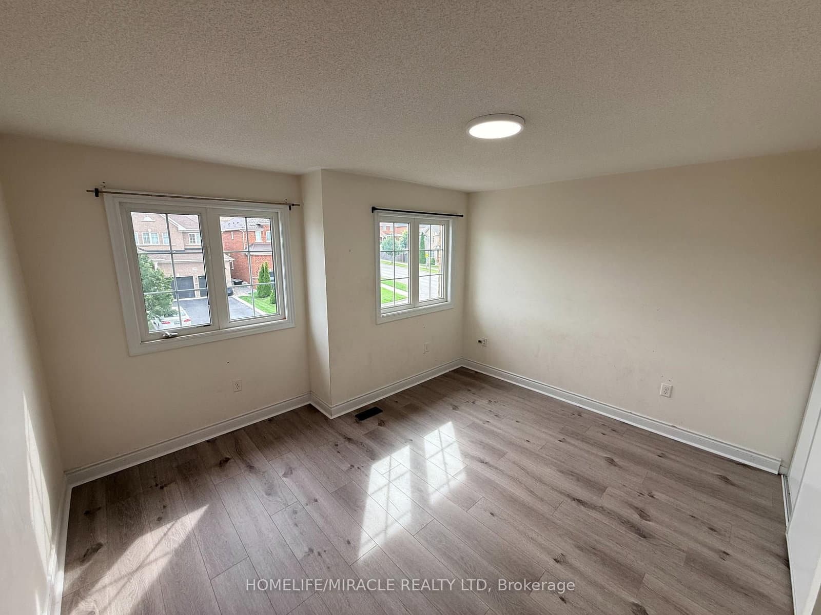 1600 Rockaway Street thumbnail 25