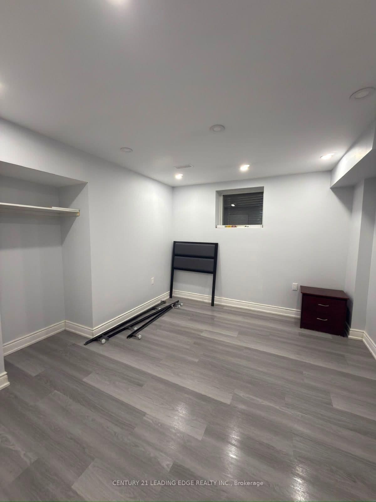 1373 Clearbrook Drive thumbnail 5