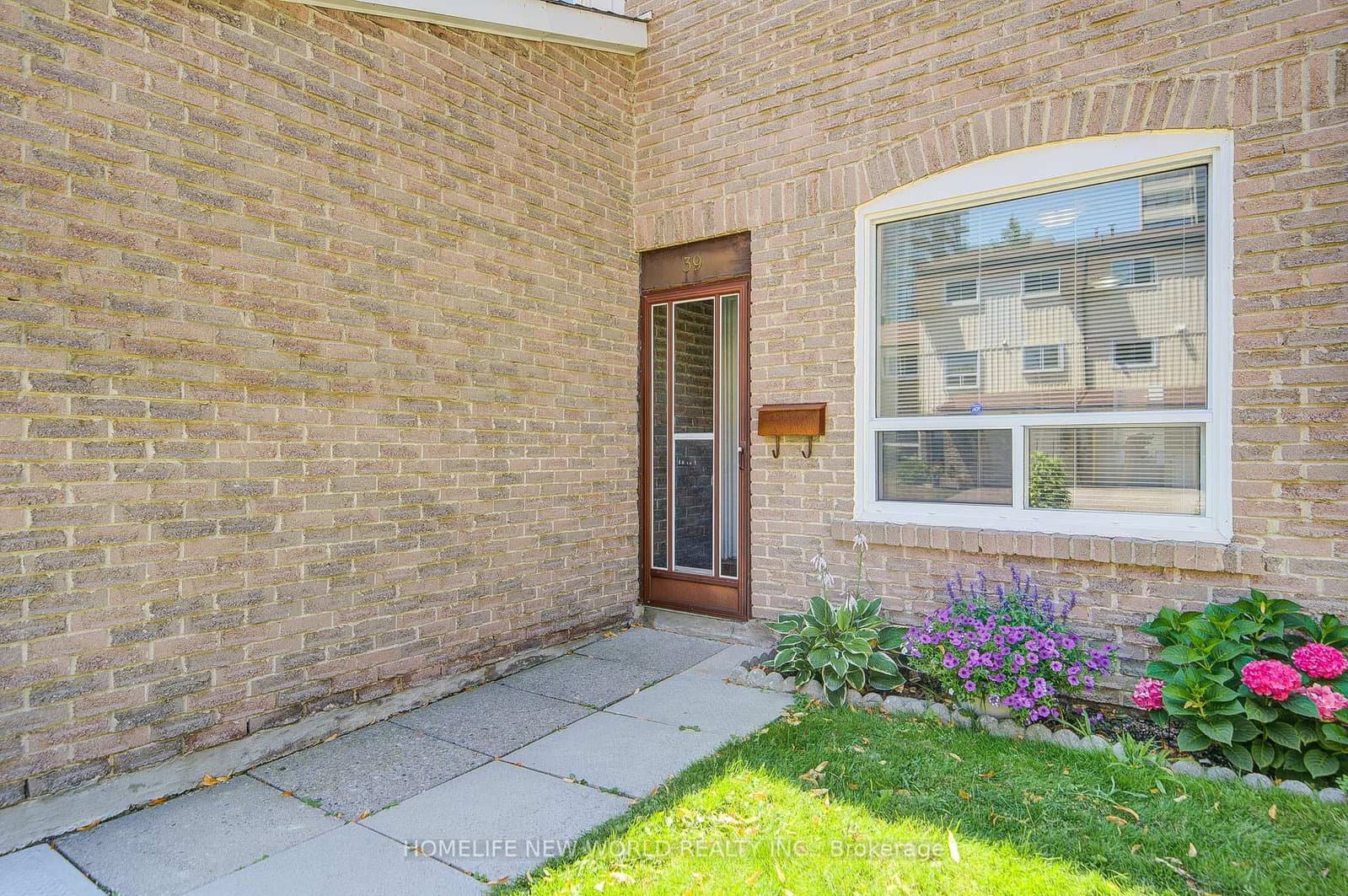 44 Chester Le Boulevard, Unit 39 thumbnail 3