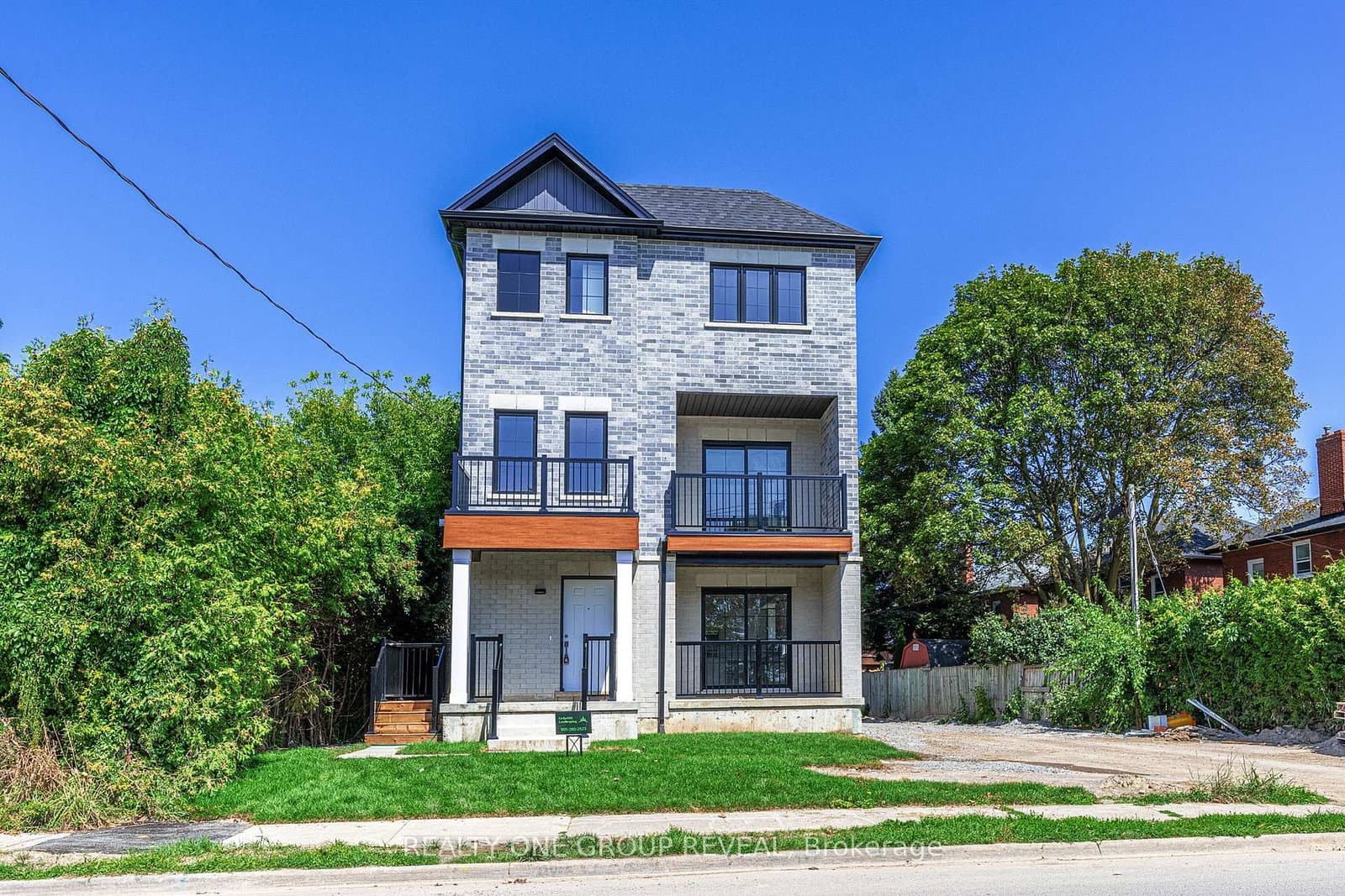 24 Queen Street, Unit 1 - Image 1