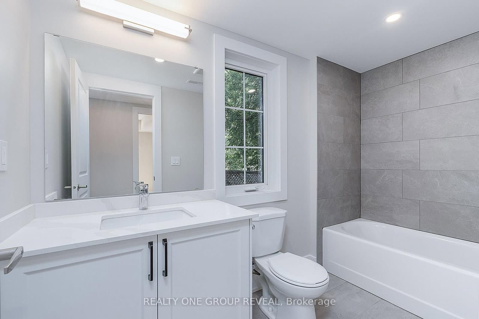 24 Queen Street, Unit 1 thumbnail 10
