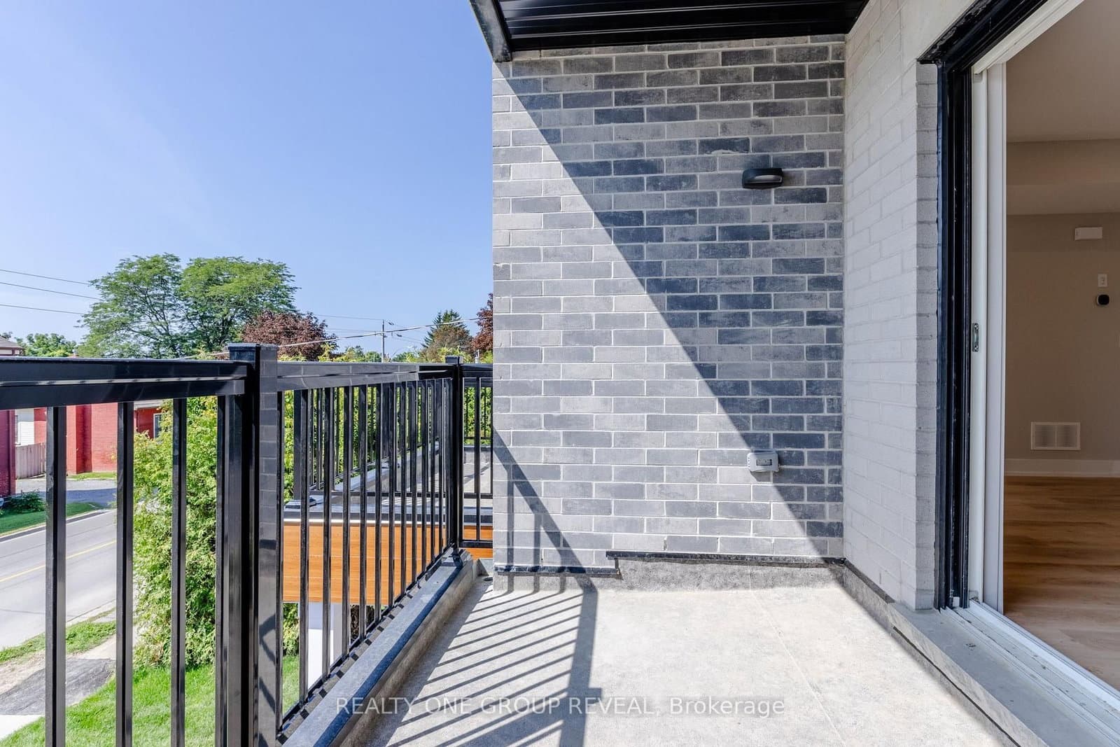 24 Queen Street, Unit 2 thumbnail 8