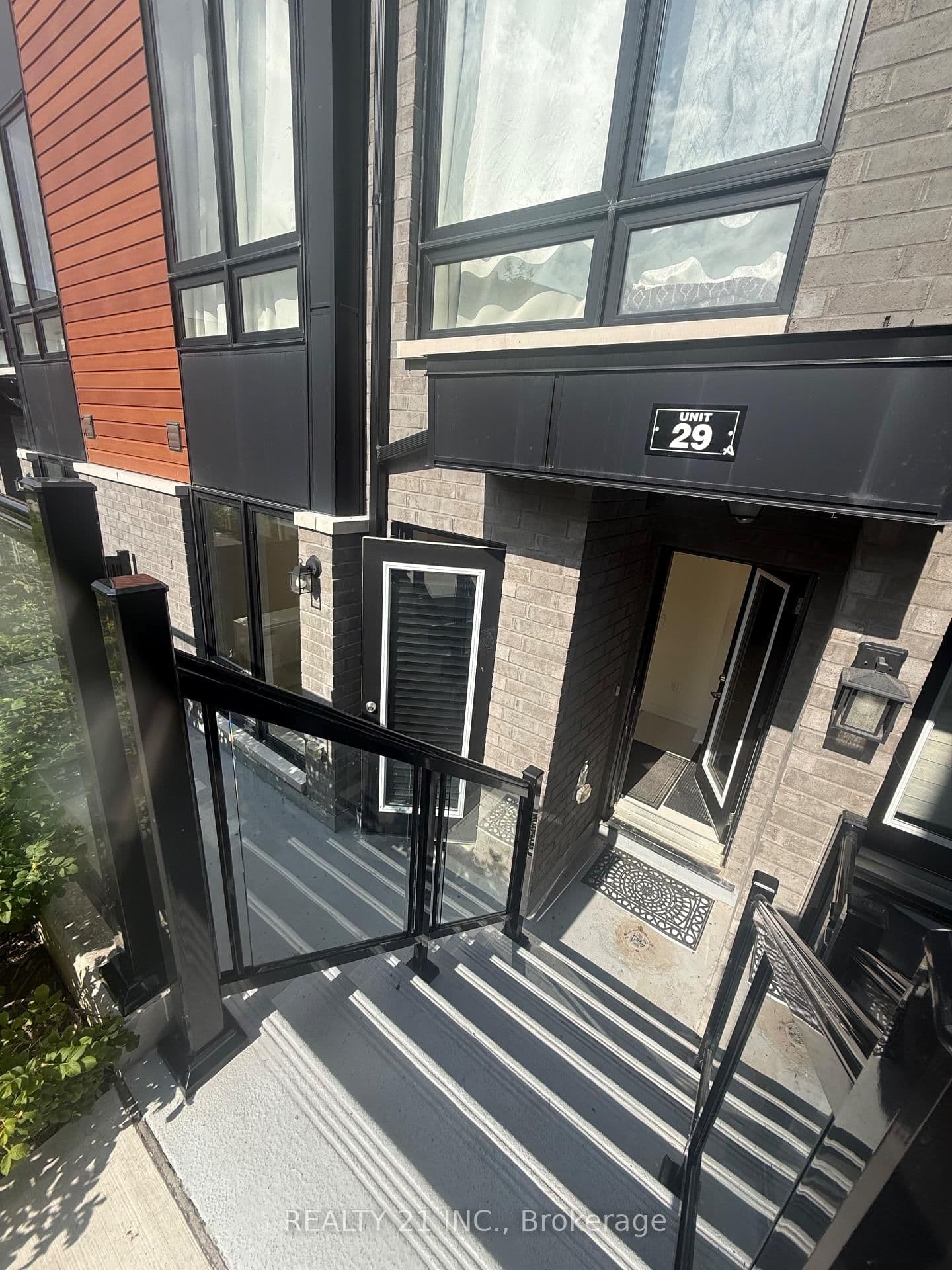 30 Liben Way, Unit 29 thumbnail 16