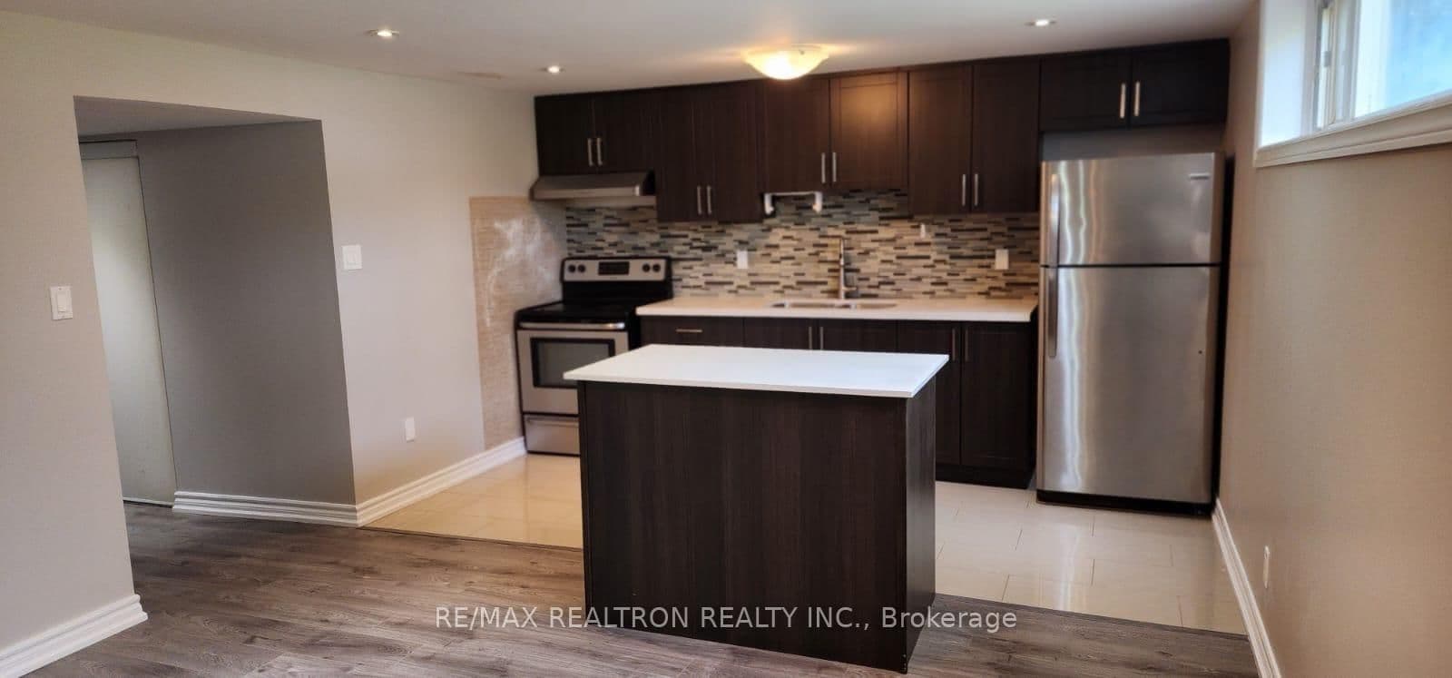 70 Clementine Square, Unit Bsmnt thumbnail 11