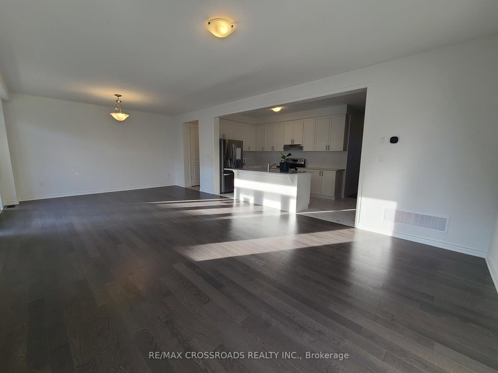 2916 Scotch Pine Lane thumbnail 4