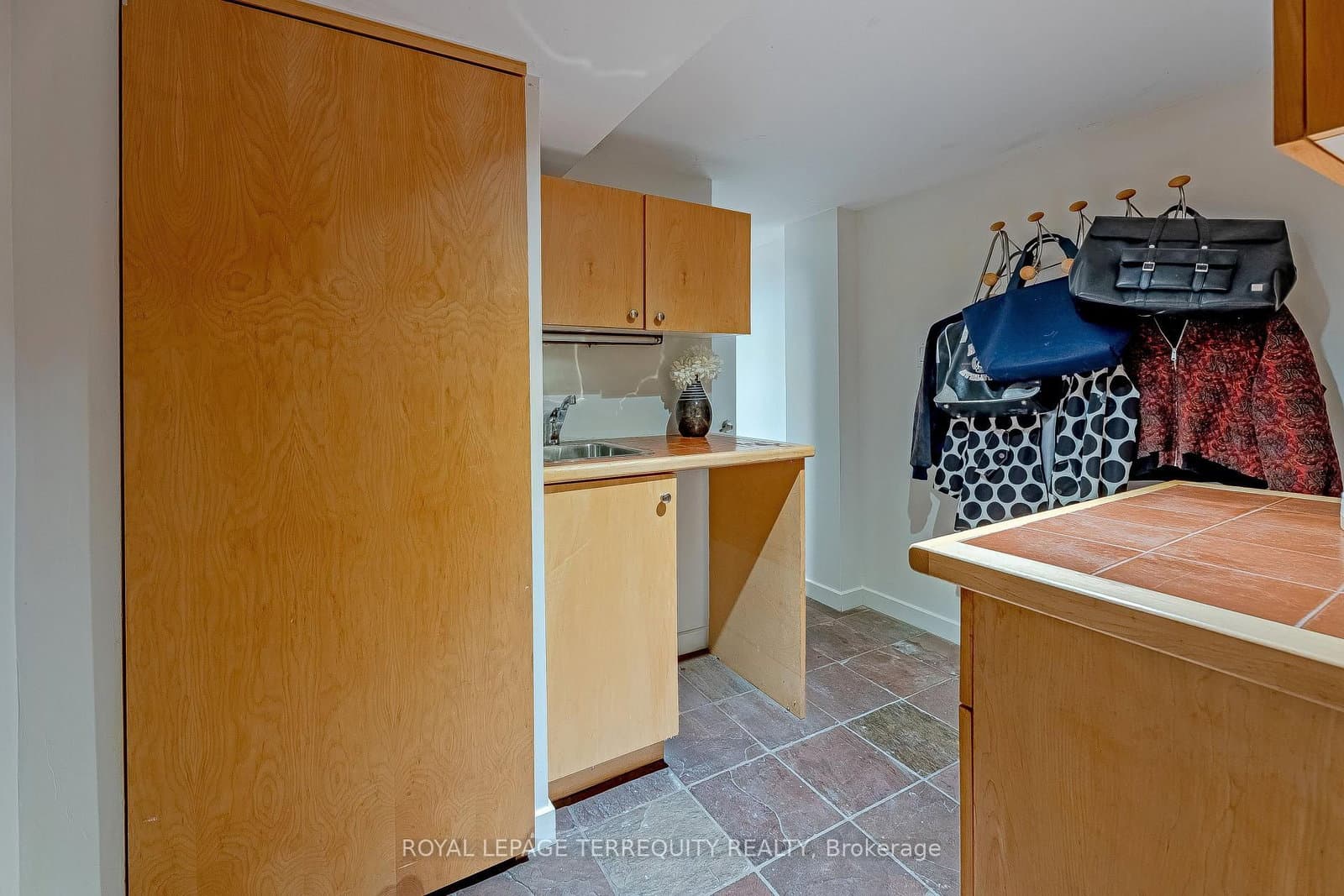 89 Leuty Avenue thumbnail 36